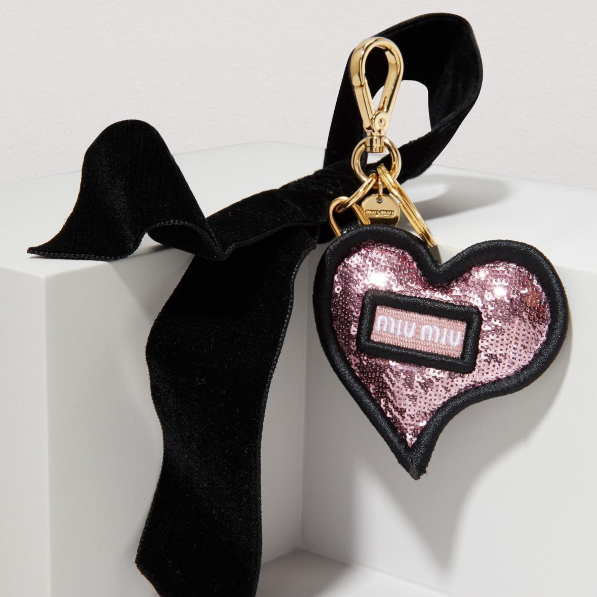 Miu Miu Trick in Pelle Rosa Pink Sequined Heart Key Ring