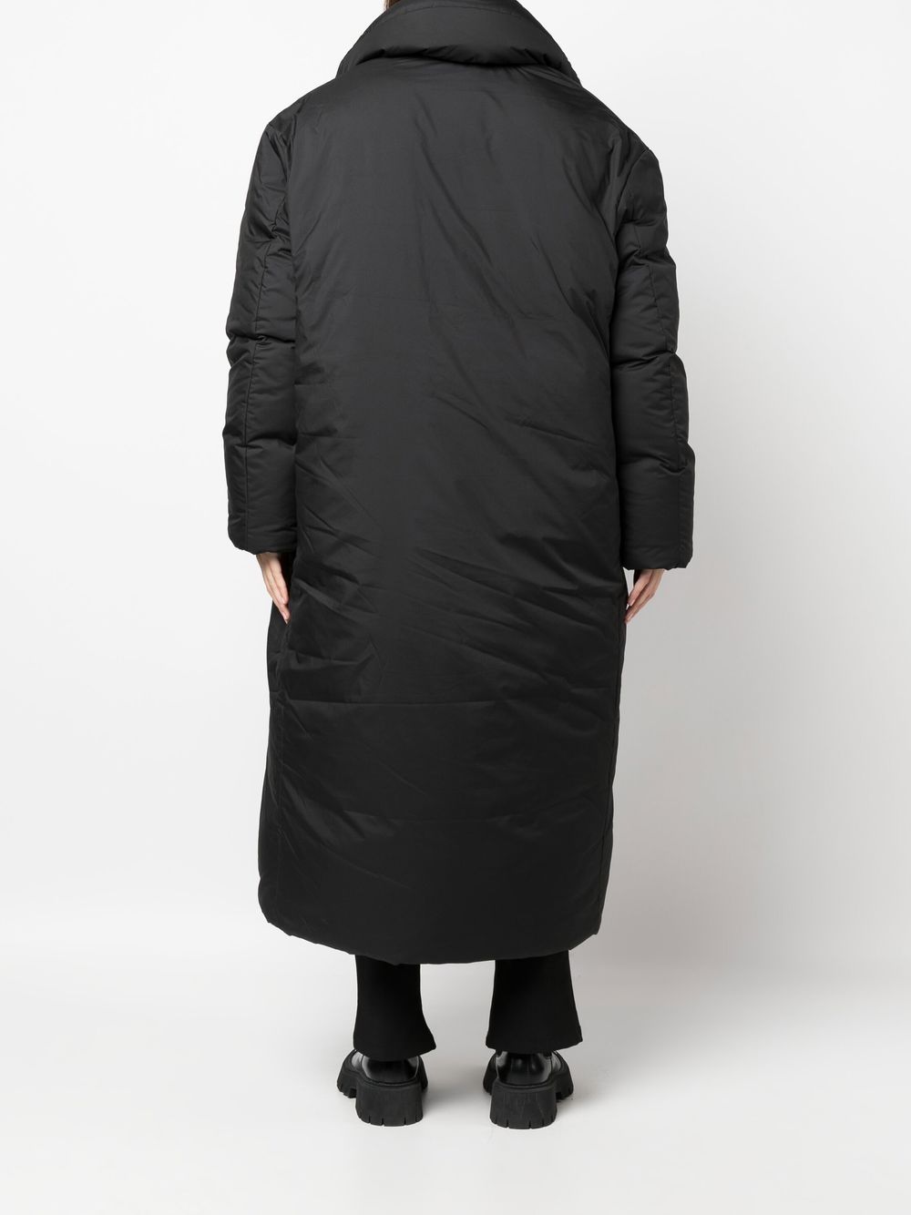 032C Coats Black