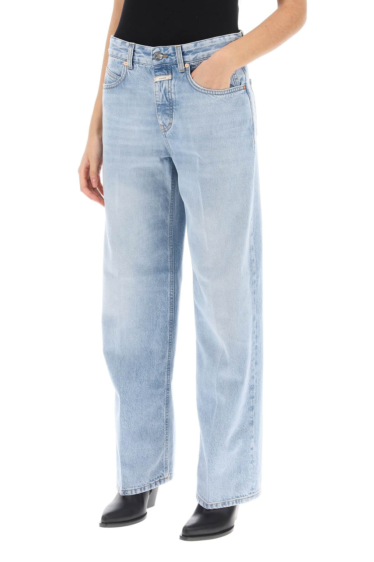 Closed loose jeans with tapered cut